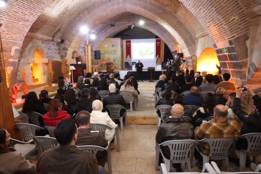 “Şehrin Yadigârları” söyleşi serisi Kurşunlu Külliyesi’nde başladı