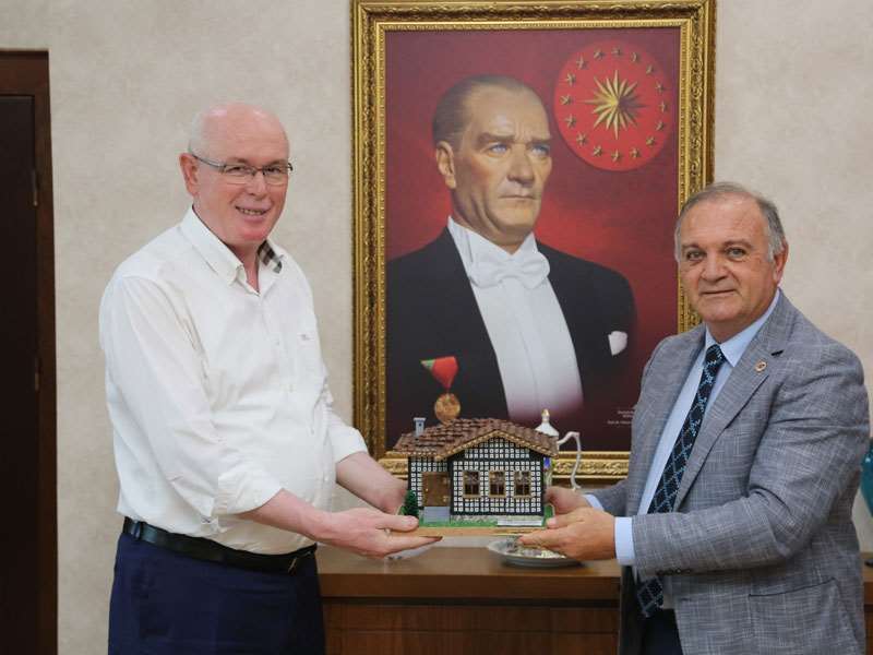 Arhavi Belediye Başkanı Kurdoğlu’dan Başkan Kurt’a teşekkür ziyareti