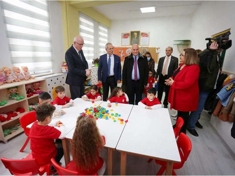 Başkan Kurt’un Dünya Çocuk Hakları Günü’nde çocuklara hediyesi ‘yeni kreş’ oldu