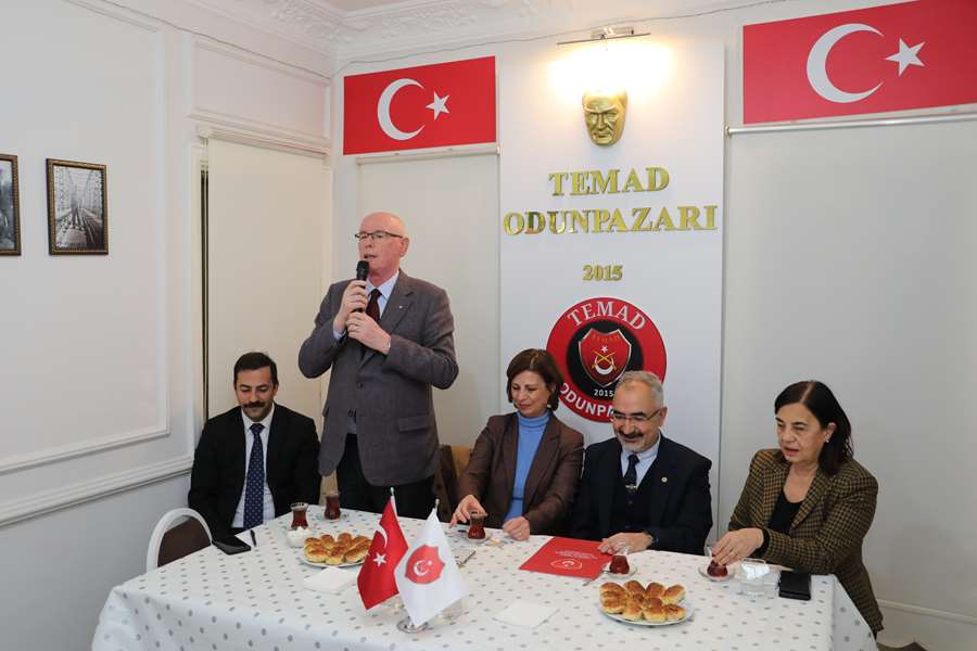 Başkan Kurt ve Ünlüce Türkiye Emekli Astsubaylar Derneği’ni ziyaret etti