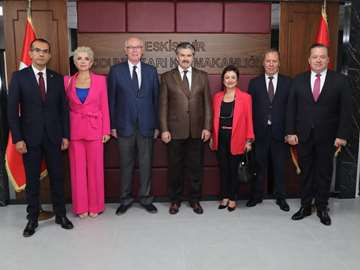 Başkan Kurt ve başkan yardımcılarından Kaymakamı Ömer Ulu’ya ziyaret