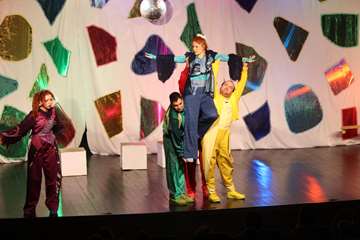 İki yeni prömiyer izleyiciyle buluşuyor