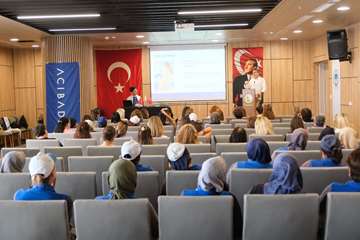 Odunpazarı’ndan Acıbadem Hastanesi iş birliğiyle Kadın Sağlığı Söyleşisi 